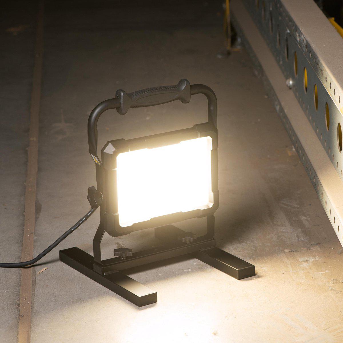Professionele LED bouwlamp 100W – Rough Service Tested – 5 meter snoer – 9000 lumen – IP65 Bouwlampen led.gl