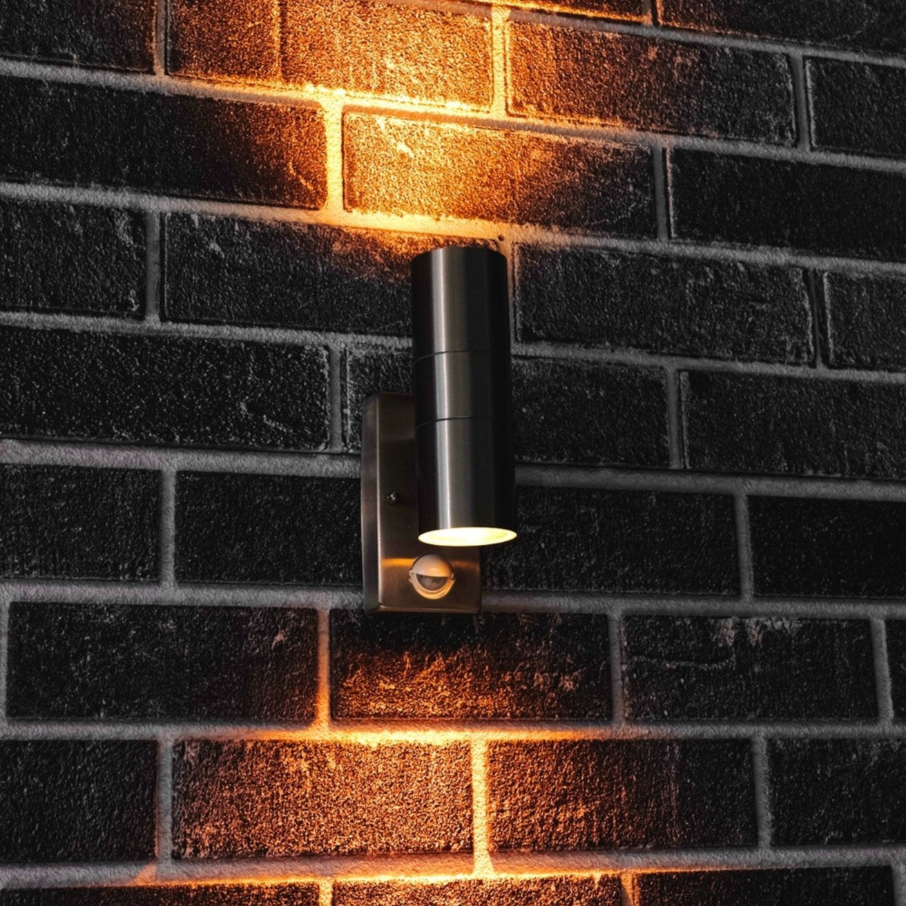LED's Light RVS LED Buitenlamp met Bewegingssensor - 2 lichts up & down - IP44 - Zilver Buitenlampen led.gl