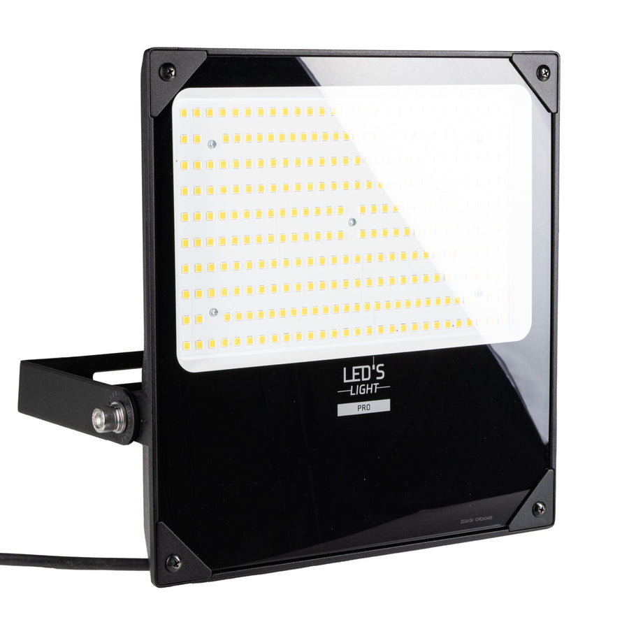 LED's Light Professionele LED Floodlight 37000 - 3 lichtstanden - Waterdicht - 200 watt - daglichtsensor Schijnwerpers led.gl