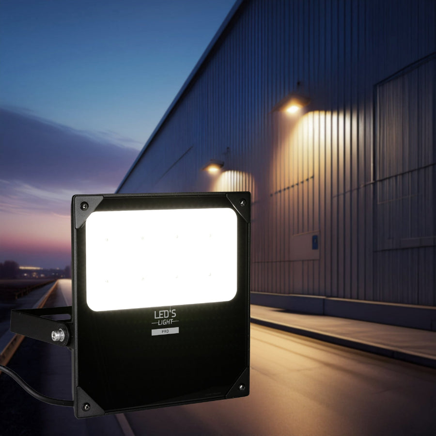 LED's Light pro Professionele LED Schijnwerper 18500 - 3 lichtstanden - Waterdicht - 100 watt - Daglichtsensor Schijnwerpers led.gl