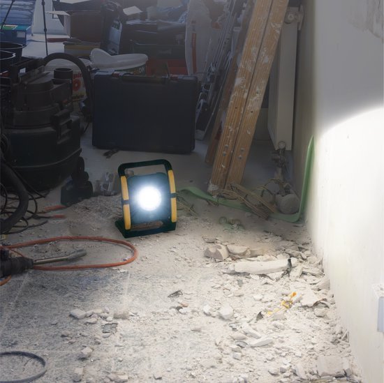 LED's Work 18V Acculamp Werklamp - Incl Adapters - LED Werklamp 5000lm – Klasse 3 • IP54 • IK08 • Dimbaar • Compatibel met Makita, Bosch, DeWalt & Metabo Bouwlampen led.gl