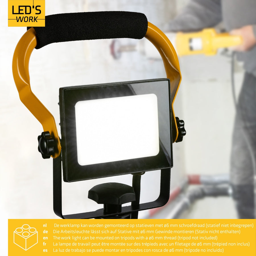 LED's Work Bouwlamp Werklamp 2000 - Verstelbare beugel - Waterdicht (IP65) - Zwart geel - Bedraad Werklampen led.gl