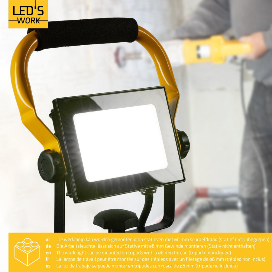 LED's Work Bouwlamp 3100 - Verstelbare beugel - Waterdicht (IP65) - Zwart geel Werklampen led.gl
