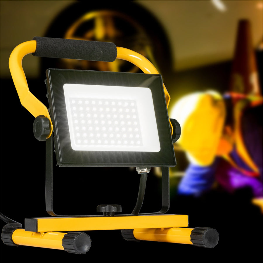 LED's Work 50W Bouwlamp Werklamp Bedraad 4900lm - Verstelbare beugel - Waterdicht (IP65) - Zwart geel Werklampen led.gl