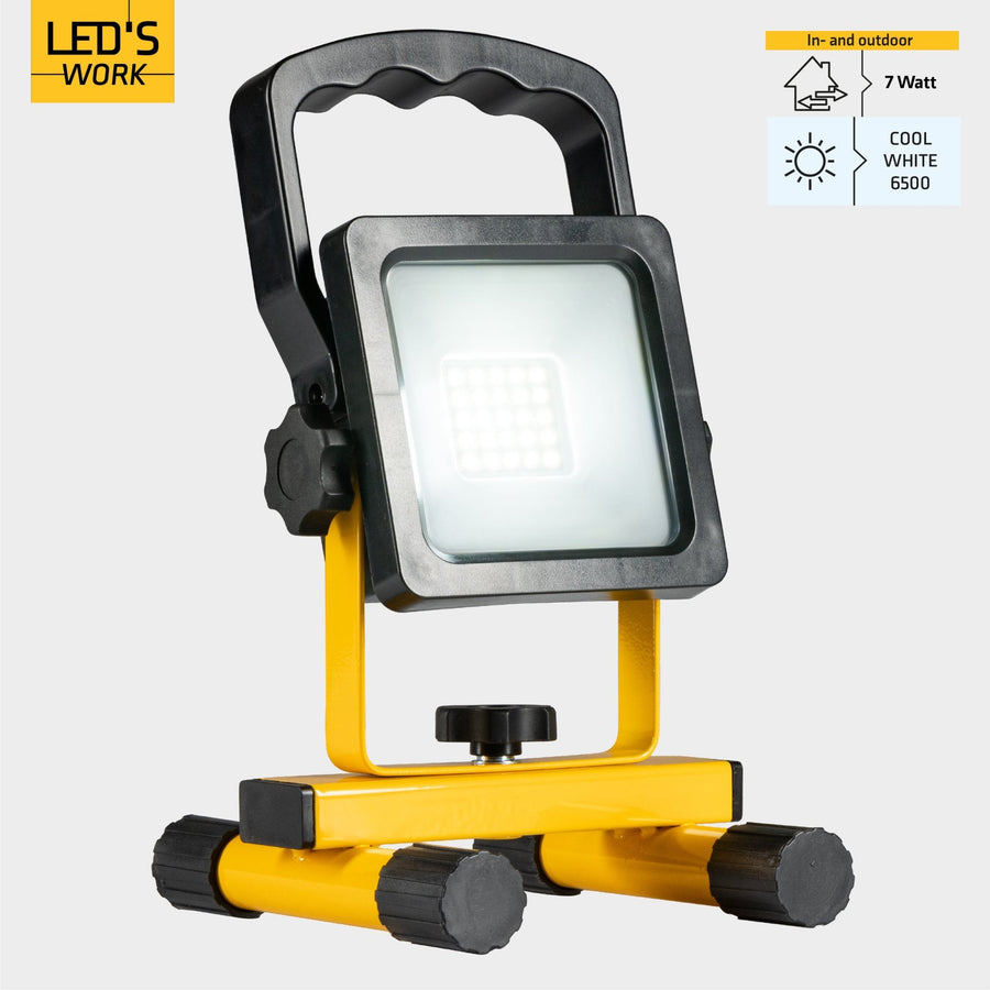 LED's Work draadloze LED Werklamp op accu 1200lm - Oplaadbaar en kantelbaar - Zwart geel Werklampen led.gl