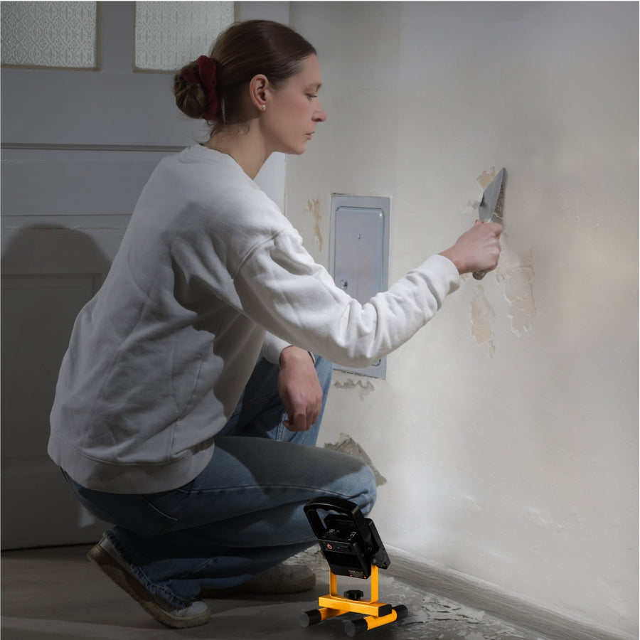 LED's Work draadloze LED Werklamp op accu 1200lm - Oplaadbaar en kantelbaar - Zwart geel Werklampen led.gl