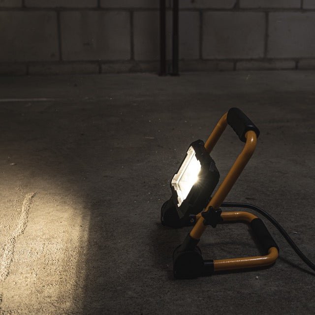 LED's Work Bouwlamp 3300 - Inklapbaar & Kantelbaar - 3 meter snoer - IP65 - 30W Bouwlampen led.gl