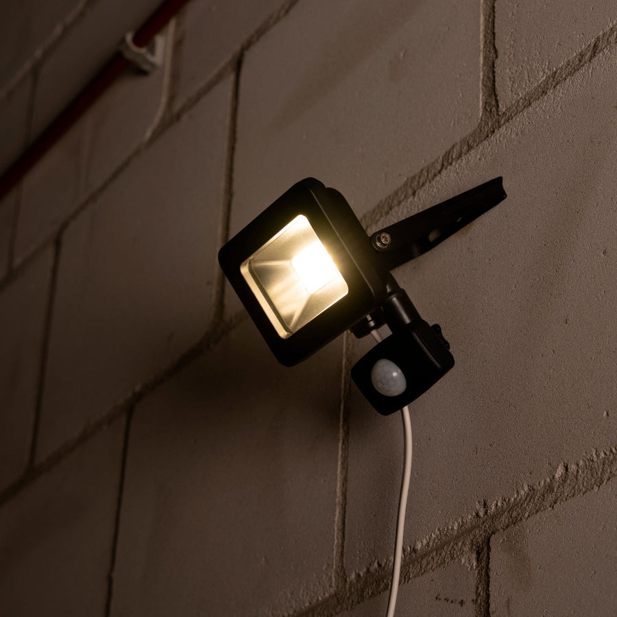 LED's Light Floodlight 1100 - Met licht- en bewegingssensor - Binnen & Buiten - 10W - Zwart Schijnwerpers led.gl