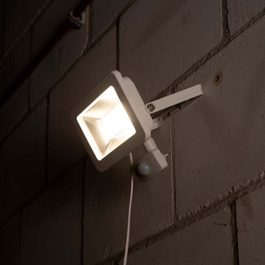LED's Light Floodlight 3300 - Met licht- en bewegingssensor - Binnen & Buiten - 30W - Wit Schijnwerpers led.gl