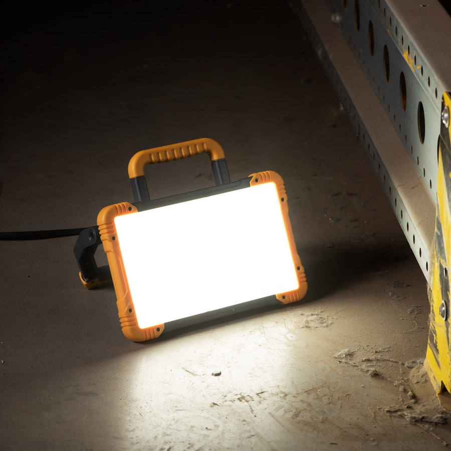 LED's Work Premium LED Werklamp 3200 - 5 meter kabel - Rough Service Tested - IP54 waterdicht - 30W Bouwlampen led.gl