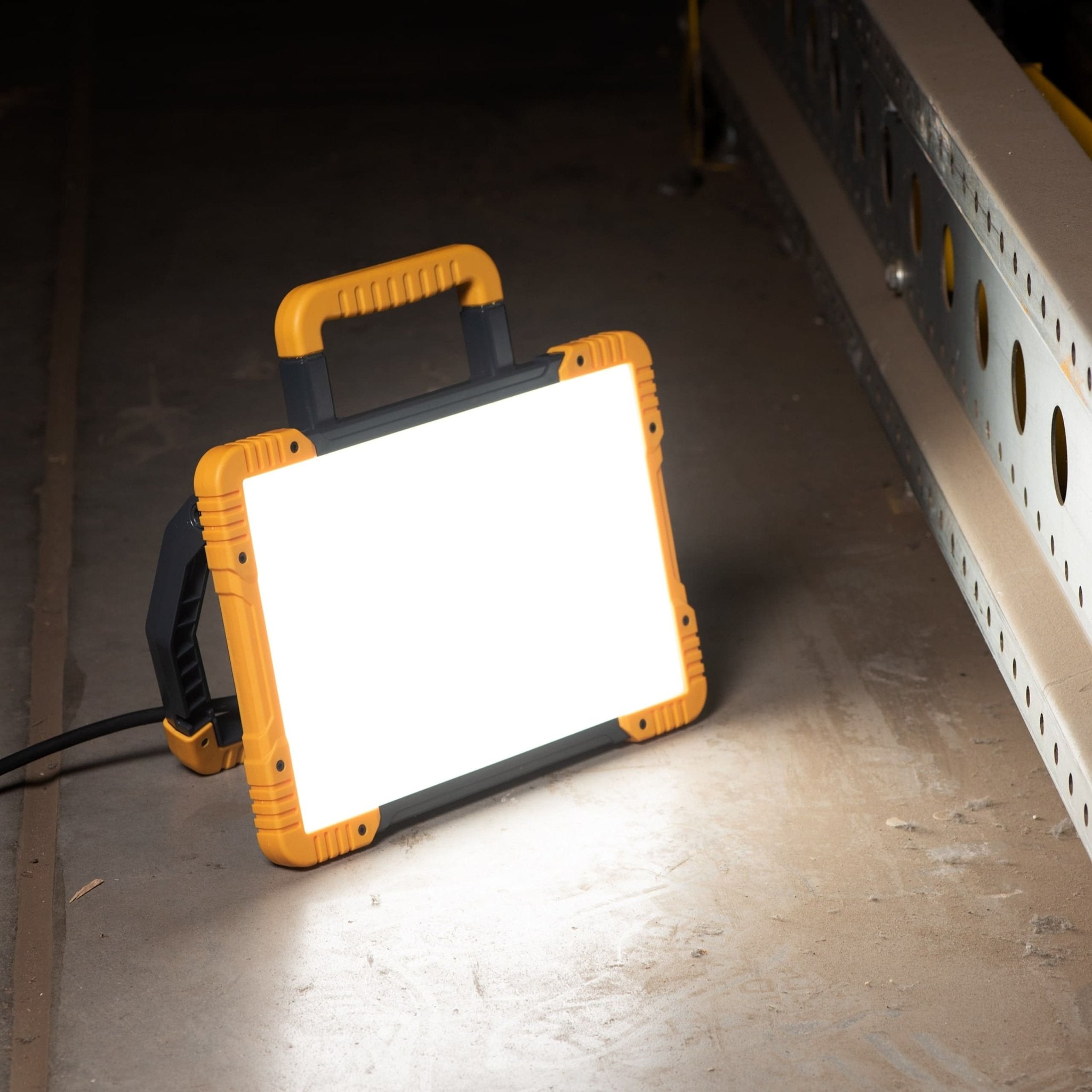 LED's Work Premium LED Werklamp 6500 - 5 meter kabel - Rough Service Tested - IP54 waterdicht - 60W Bouwlampen led.gl