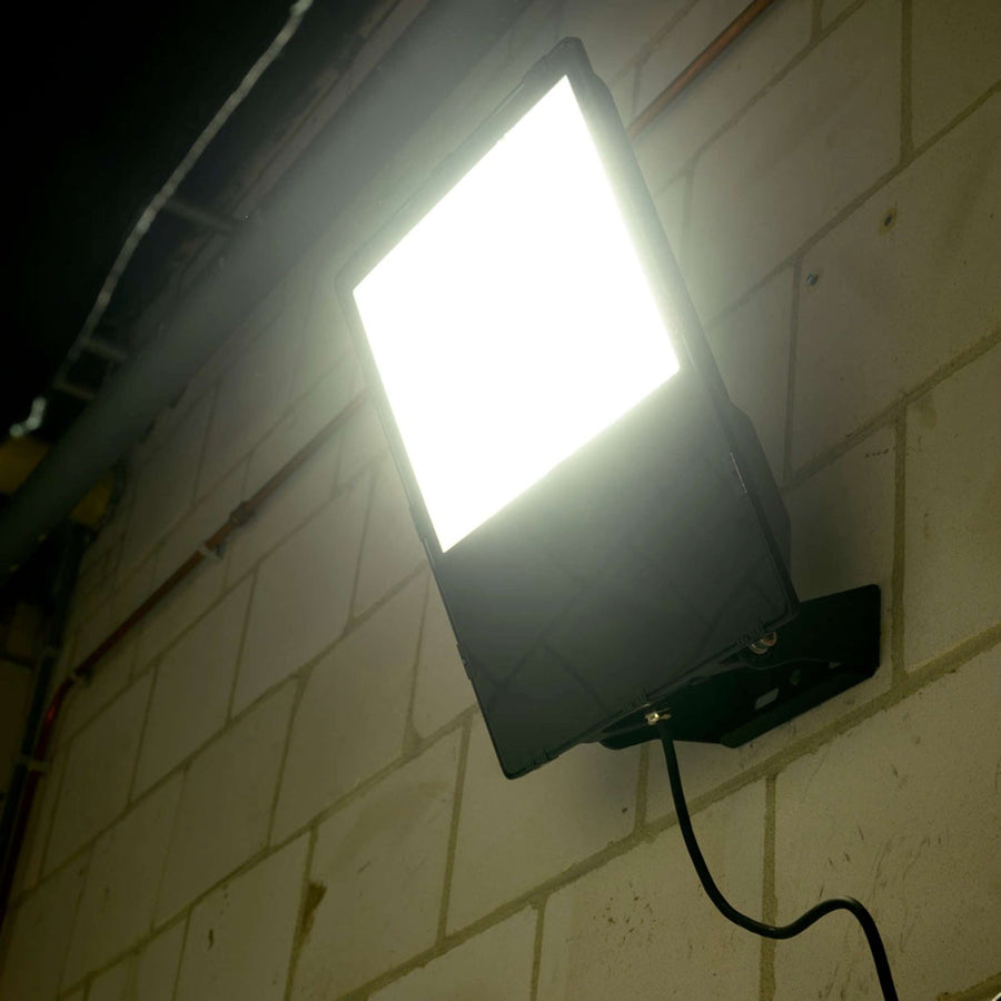 Premium LED Floodlight 300W - Levensduur van 30 jaar - IP66 Waterdicht - 50000 lm Floodlights led.gl