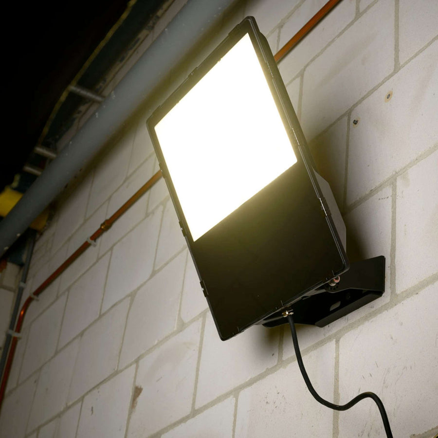 Premium LED Floodlight 300W - Levensduur van 30 jaar - IP66 Waterdicht - 50000 lm Floodlights led.gl