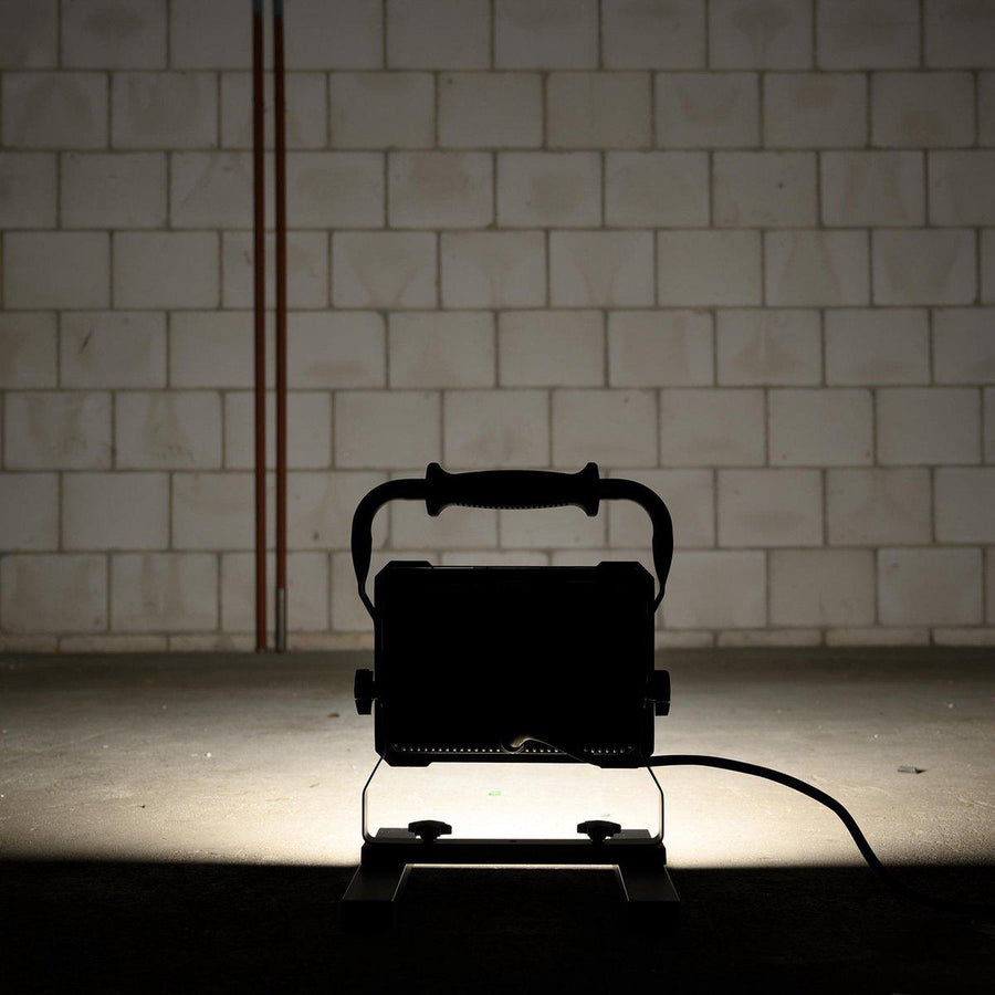 Professionele LED bouwlamp 100W – Rough Service Tested – 5 meter snoer – 9000 lumen – IP65 Bouwlampen led.gl